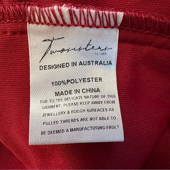 TWO SISTERS THE LABEL MEDINDIE RED LACE BACKLESS MINI DRESS W/FLUTTER HEM SzL - Picture 13 of 16